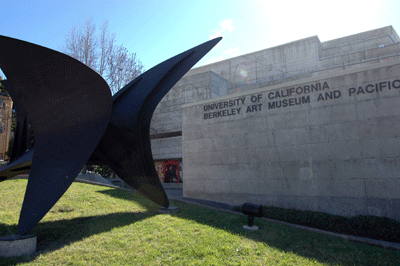 A 2005 photo of UC Berkeley Art Museum on Bancroft Way