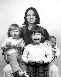 Nancy Scheper-Hughes with her 3 small children, early 1970s
