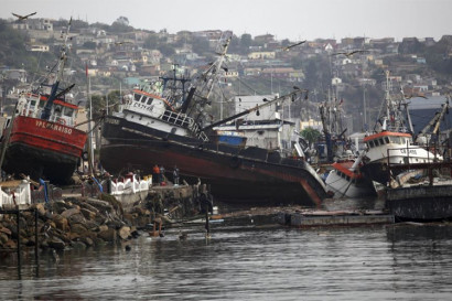 boats tossed around by 2015 Chilean tsunami