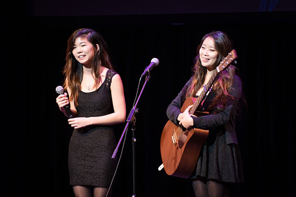 Jenny Cheng and her guitarist