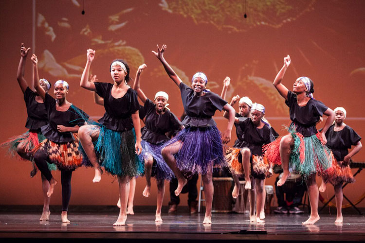 African dancing
