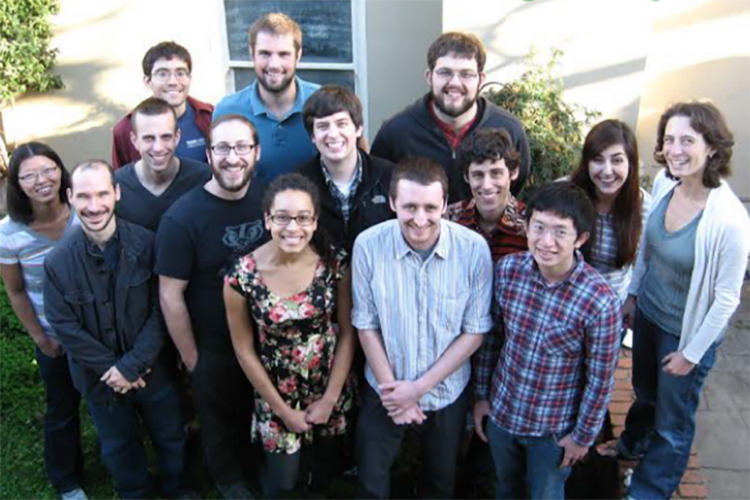 Naomi S. Ginsberg with research group