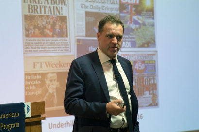 Niall Ferguson quipped that he sees more unfortunate similarities between contemporary British and U.S. politics than bad hair. (Photo by Maria Wolf.)