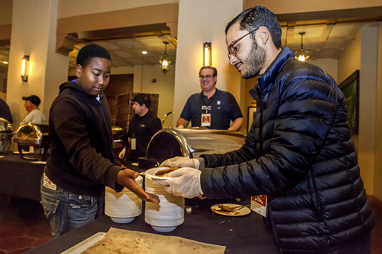 A New Berkeley Tradition: Family Thanksgiving For 300 | Berkeley News