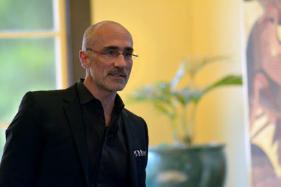 Arthur Brooks, president of the American Enterprise Institute, gives a talk about how the competition of ideas can reunite the country. (UC Berkeley photo by Hulda Nelson)