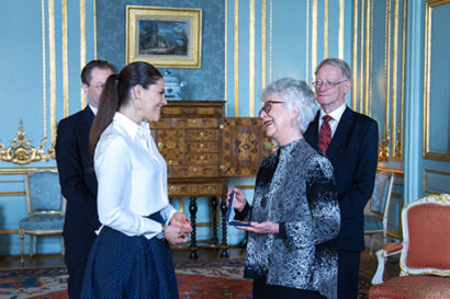 Gillian Hart received the Vega Medal from the Crown Princess of Sweden on April 24 (Photo by Henrik Garlöv/Kungahuset.se)