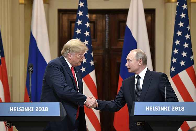 Vladimir Putin and Donald Trump shook hands in Helsinki this week. A UC Berkeley professor says Trump's relationship with Putin is cause for alarm. (Courtesy Wikimedia Commons)