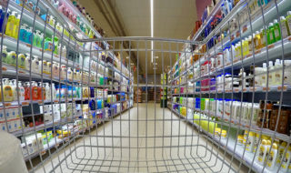 A photo of a supermarket beauty aisle