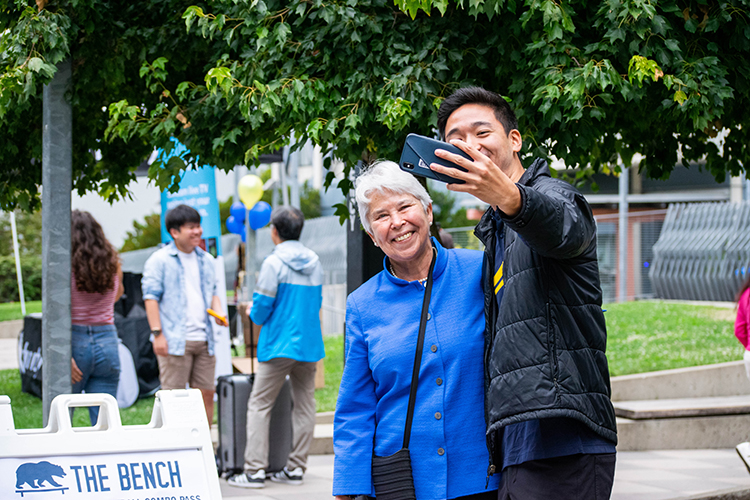 two people take a selfie