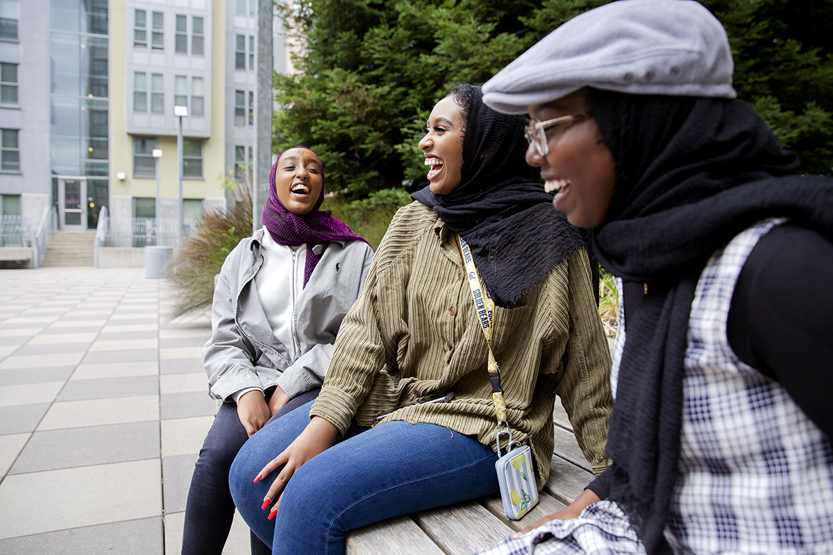 Картинки по запросу Somali American student uses slam poetry to speak out against injustice