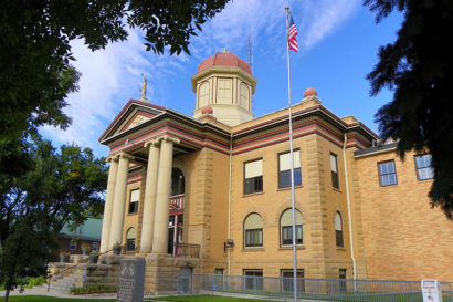 Exterior of a courthouse in South Dakota
