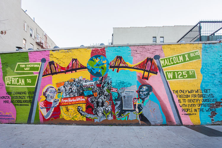 Mural of Yuri Kochiyama and Malcolm X in New York.