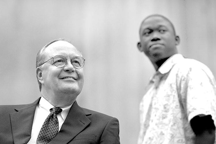 Chancellor Robert Berdahl (left) and ASUC president Wally Adeyemo welcome incoming students during the fall 2001 New Student Convocation.