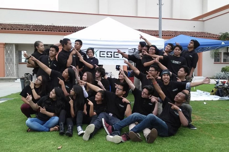 Group picture of Carson High School robotics team. Picture taken at the MATE underwater remote-operated vehicle regional competition, 2014. Throughout high school, Alberto’s active participation in the robotics high school team was pivotal for his passion in the engineering field and appreciates all of his mentors/teachers for their guidance.