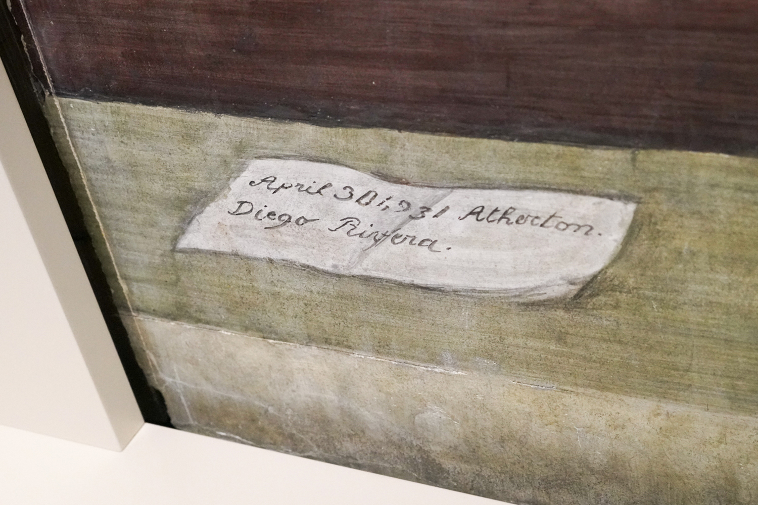 Diego Rivera's signature on one of his frescos, which is installed in Doe Library, says, in cursive lettering, 