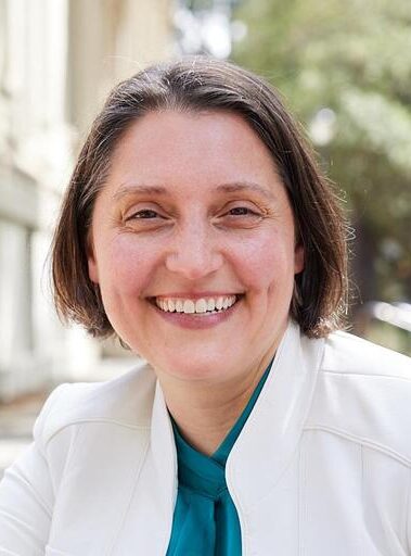Angela Perone headshot