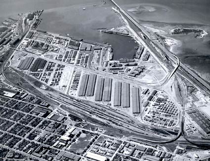 Aerial view of the Oakland Army base from 1950