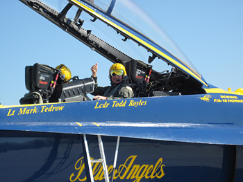 Alex Filippenko gives a thumbs up for take off.